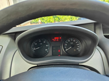 Nissan-Primastar