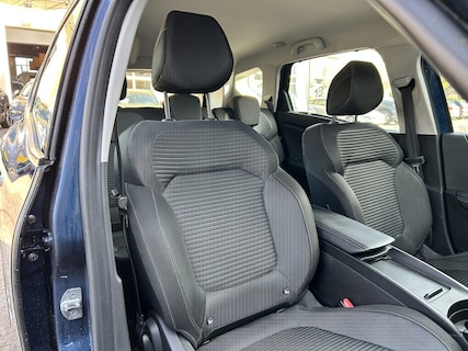 Renault-Scenic