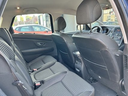 Renault-Scenic