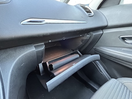 Renault-Scenic