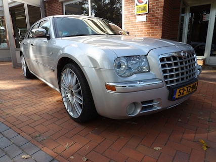 Chrysler-300C