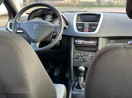 Peugeot-207