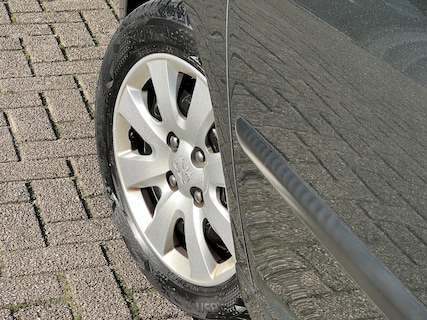 Peugeot-207