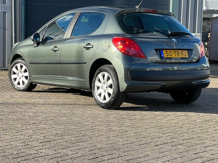 Peugeot-207
