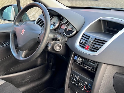 Peugeot-207