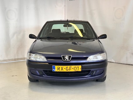 Peugeot-306