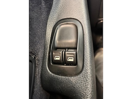 Peugeot-306