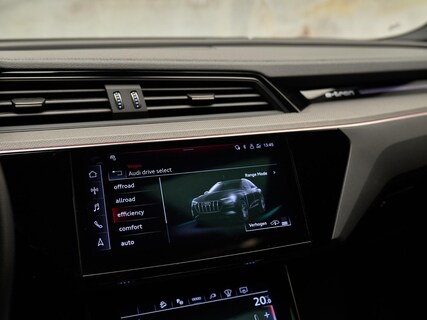 Audi-Q8 e-tron
