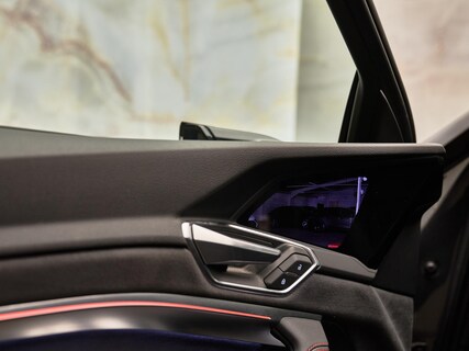 Audi-Q8 e-tron