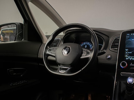 Renault-Scenic