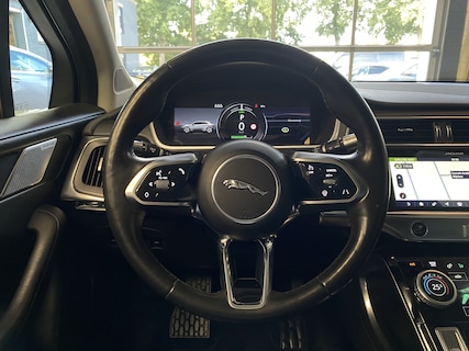Jaguar-I-Pace