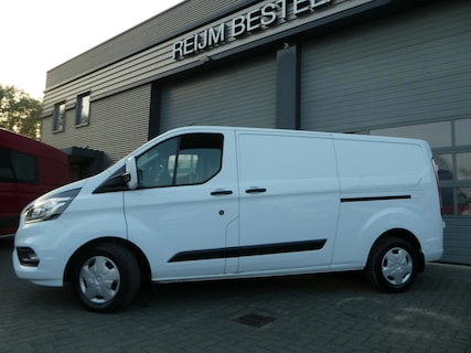 Ford-Transit Custom