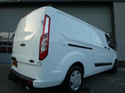Ford-Transit Custom