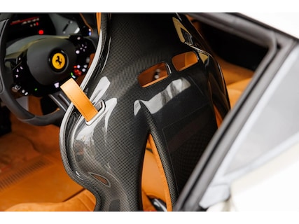 Ferrari-296 GTB