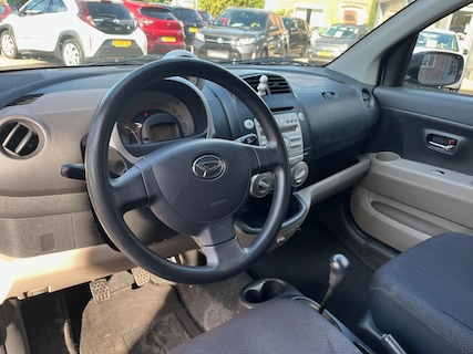 Daihatsu-Sirion