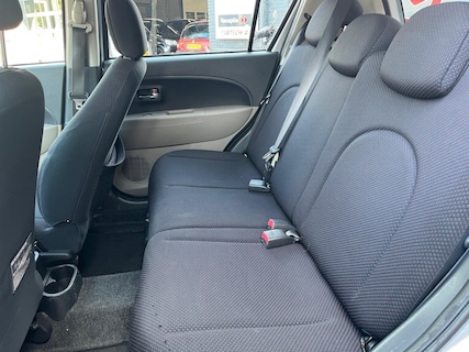 Daihatsu-Sirion