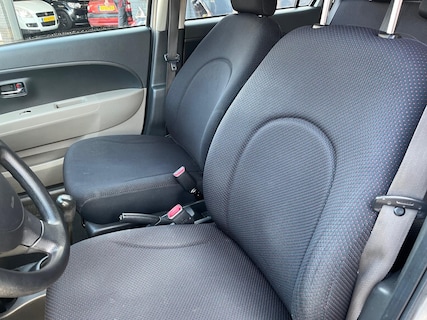 Daihatsu-Sirion