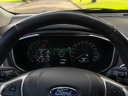 Ford-Mondeo