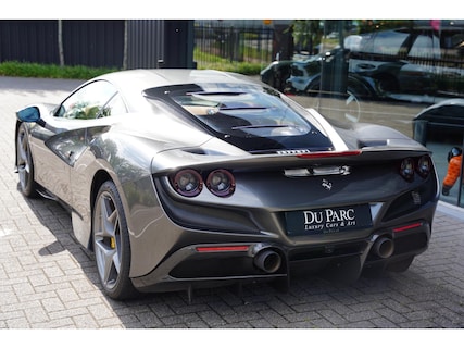 Ferrari-F8 Tributo