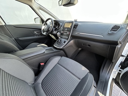 Renault-Scenic
