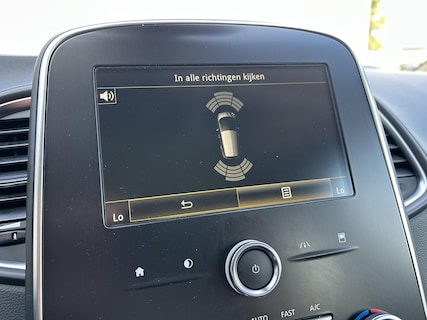 Renault-Scenic