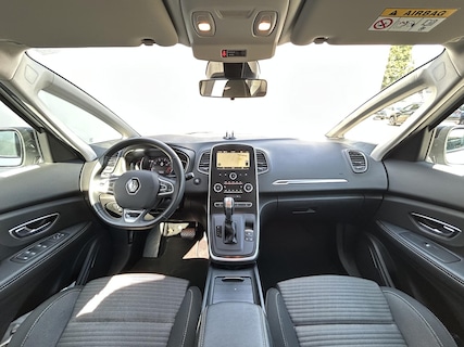 Renault-Scenic
