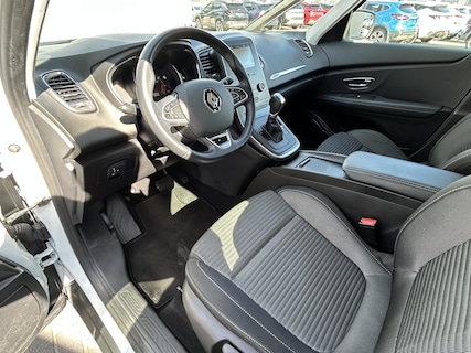 Renault-Scenic