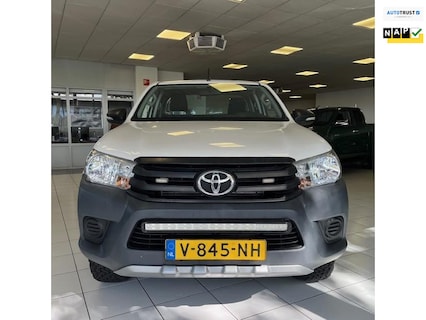 Toyota-Hilux