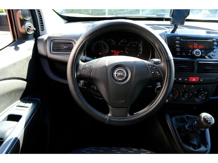 Opel-Combo