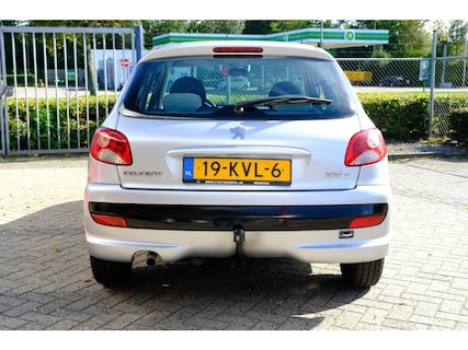 Peugeot-206+
