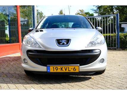 Peugeot-206+