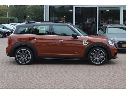 MINI-Countryman