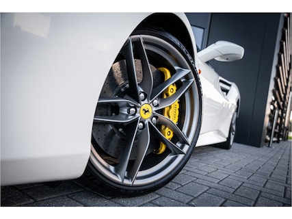 Ferrari-488