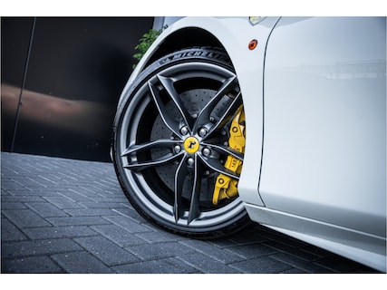 Ferrari-488