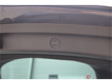 Tesla-Model Y