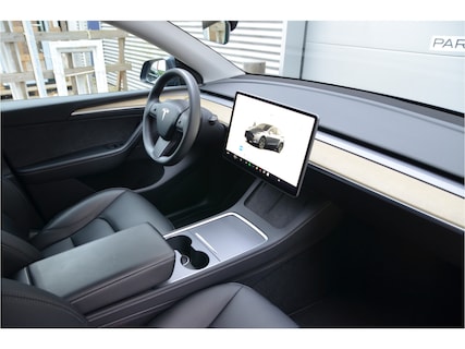 Tesla-Model Y