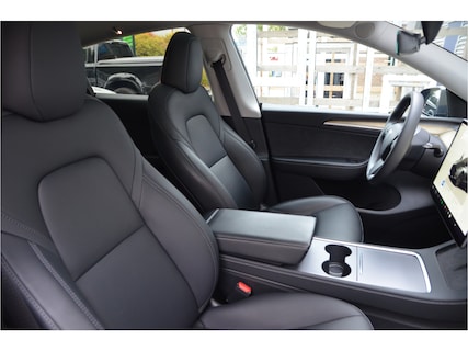 Tesla-Model Y