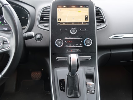 Renault-Scenic