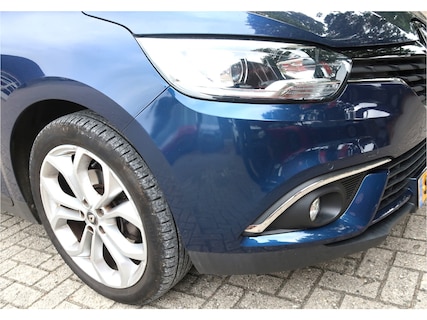Renault-Scenic