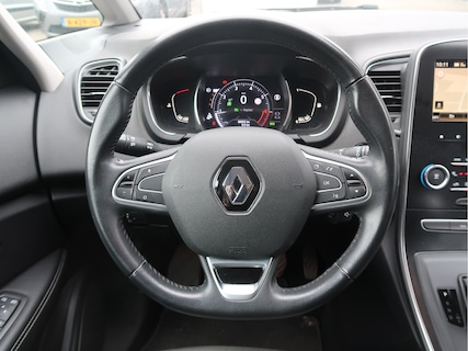 Renault-Scenic