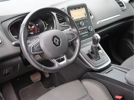 Renault-Scenic