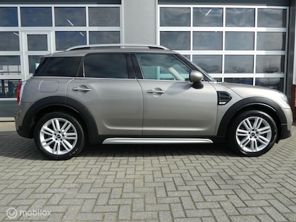 MINI-Countryman