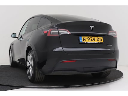 Tesla-Model Y