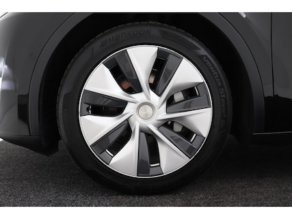 Tesla-Model Y