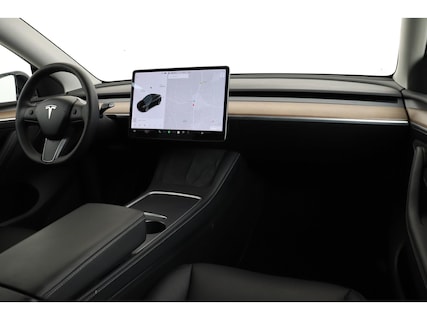 Tesla-Model Y