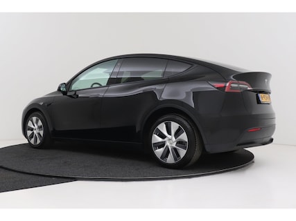 Tesla-Model Y