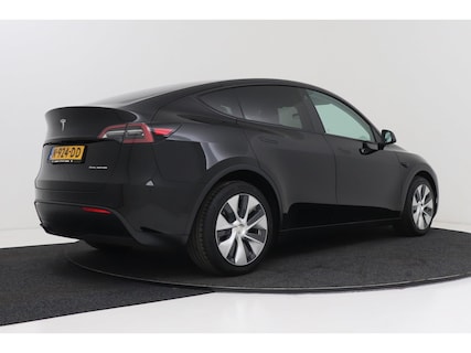 Tesla-Model Y