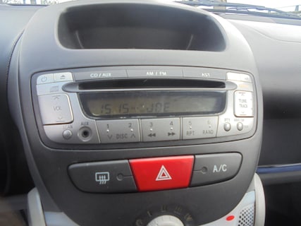 Peugeot-107