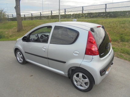 Peugeot-107