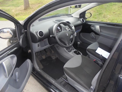 Peugeot-107